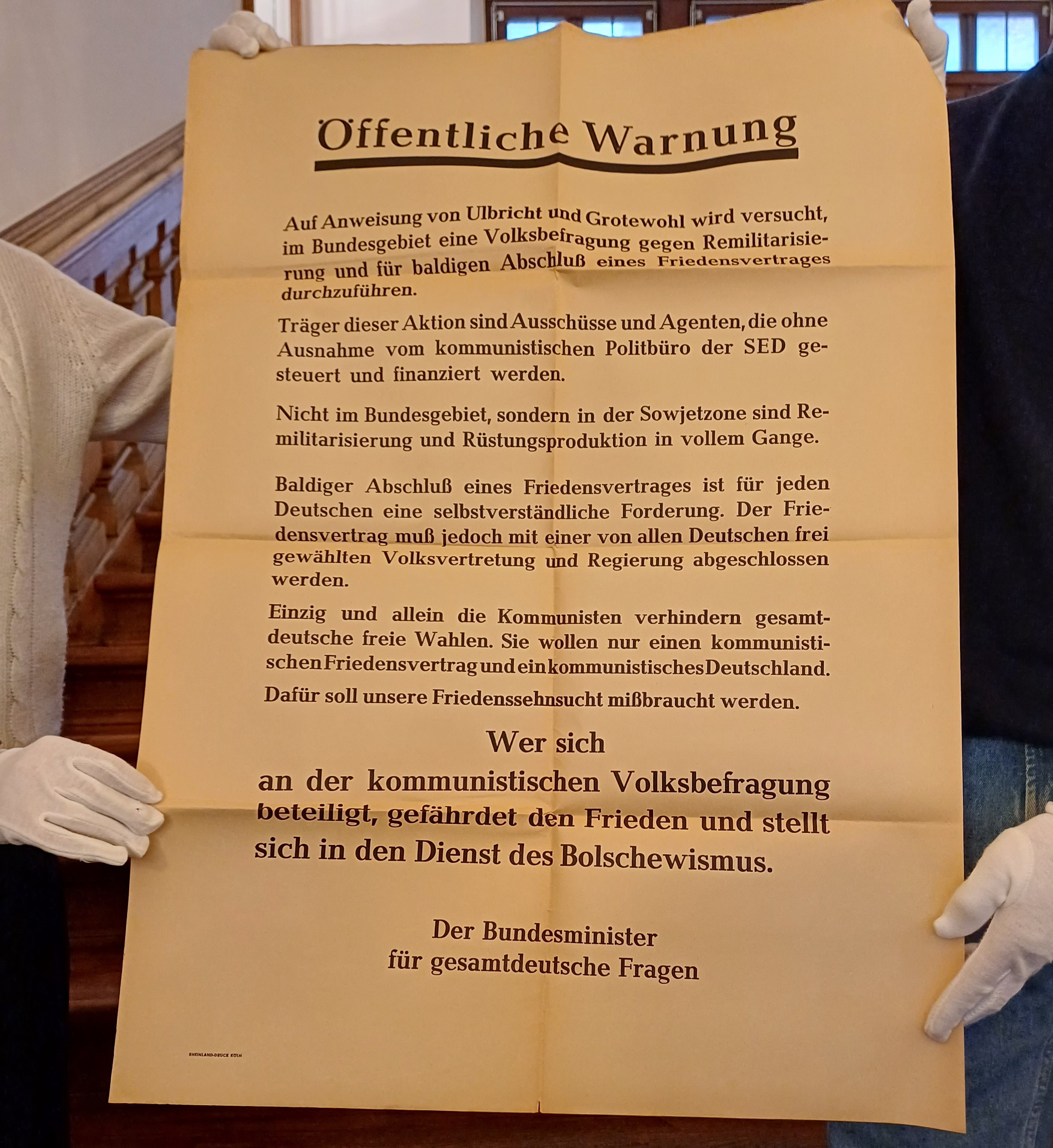 Besuch von ÖKOPAX im Stadtarchiv